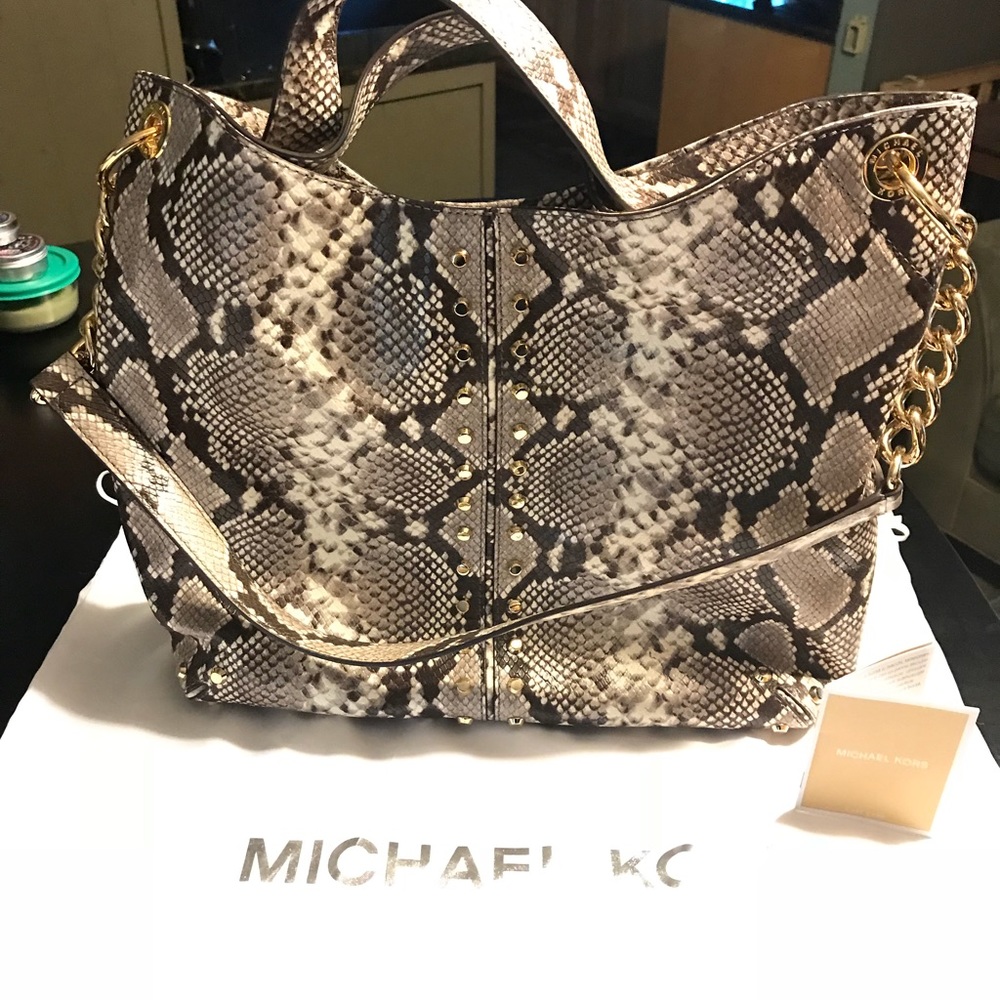 Leather snake skin print Mk